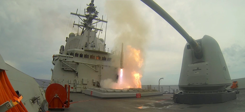 Los misiles antiareos en servicio en la Armada tienen que ir siendo sustituidos por otros de mejores prestaciones. Foto: Armada